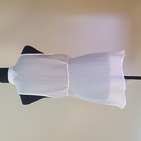 Vintage Ruffle Front Top - Picture 2 of 3